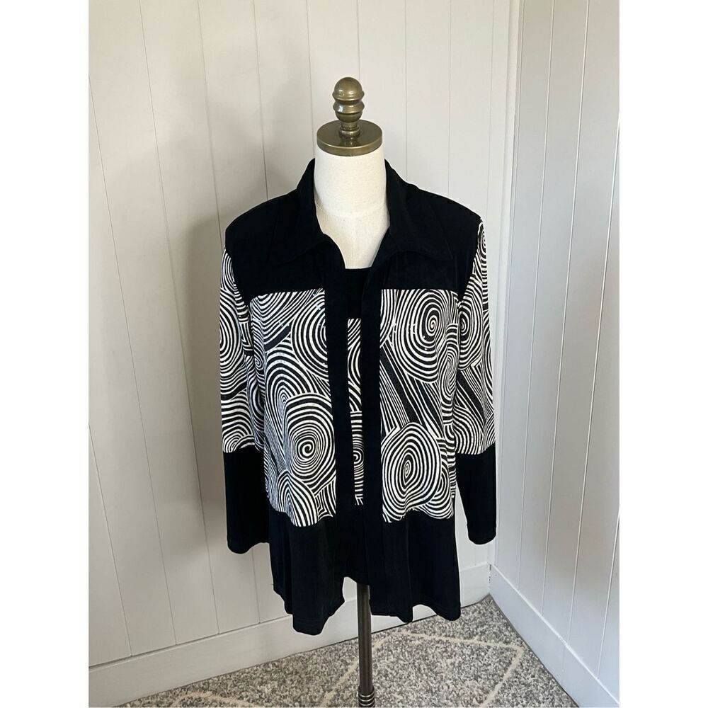 Kokomo Womens Size Small Tank & Cardigan 2 Piece Set Black Geo Print Flowy
